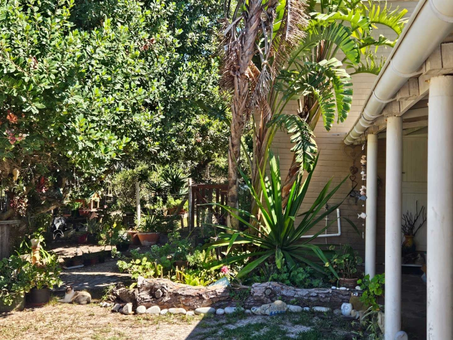 4 Bedroom Property for Sale in Pearly Beach Western Cape